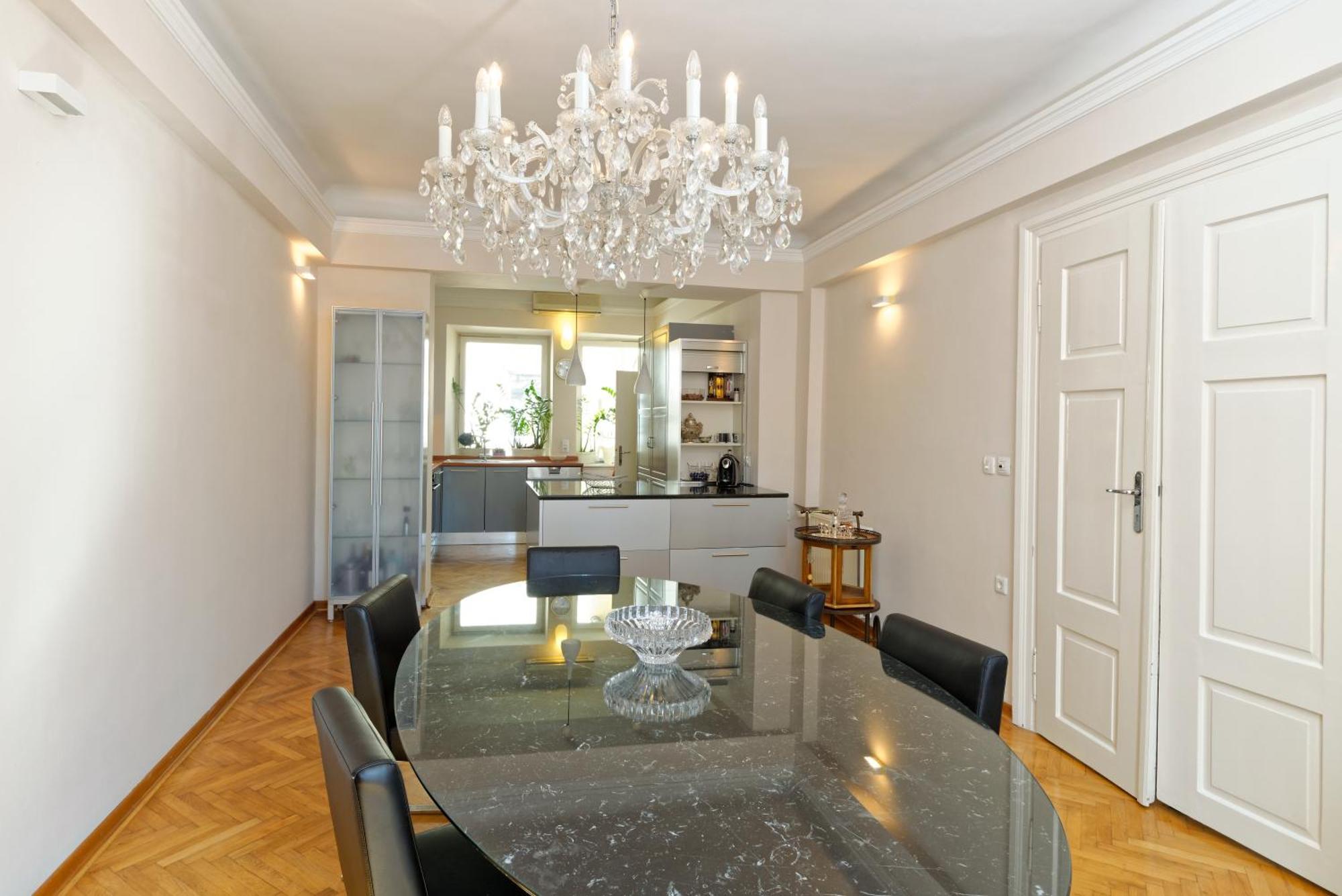 Neoclassical Luxury Apartment Ljubljana Bagian luar foto