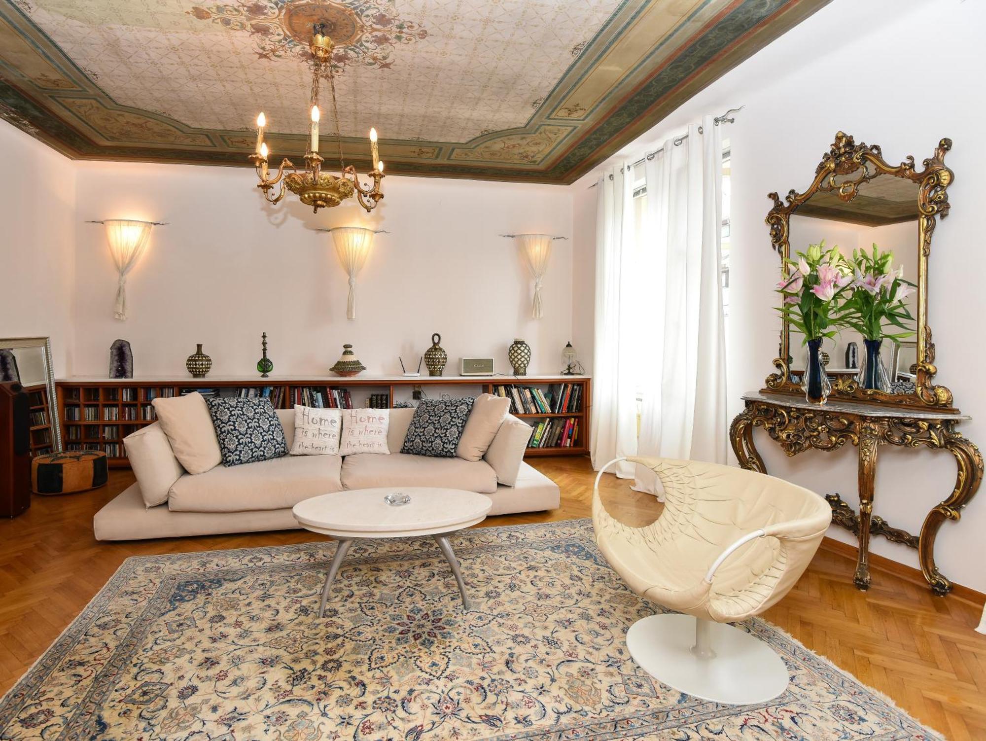 Neoclassical Luxury Apartment Ljubljana Bagian luar foto